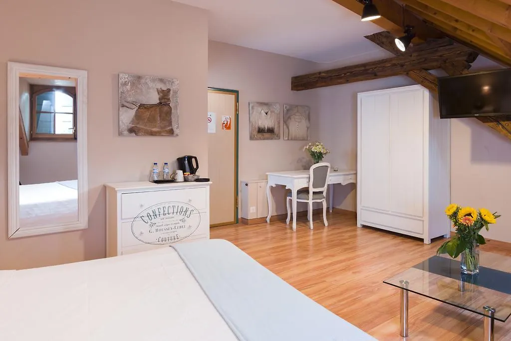 Auberge Communale De Carouge Geneva 2*,